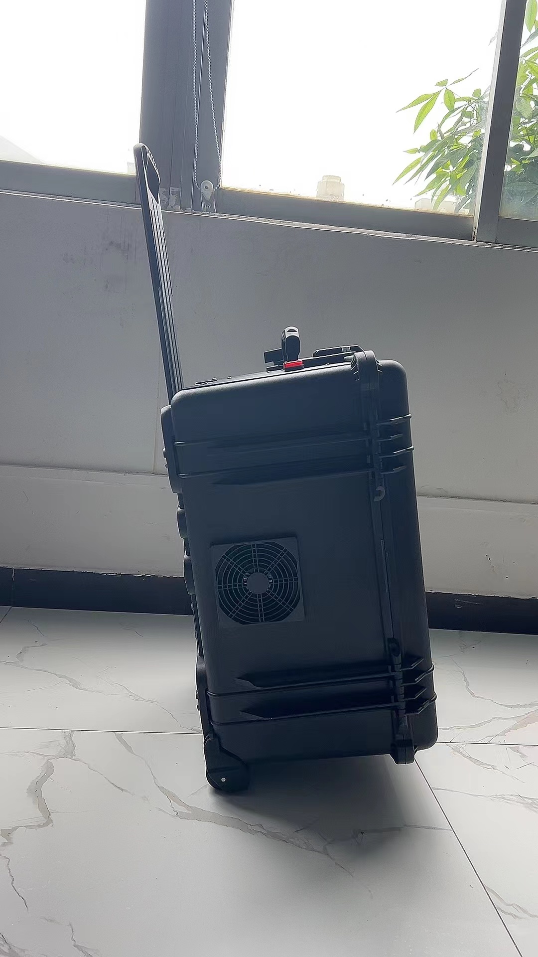 汉南手拉箱型移动通信干扰器
